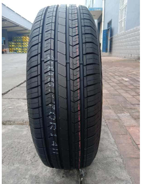 Habilead K717 215/60 R17 96H  