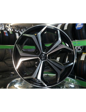 Replica GT WS700 MB R18 W7 PCD5x114,3 ET53 DIA73,1
