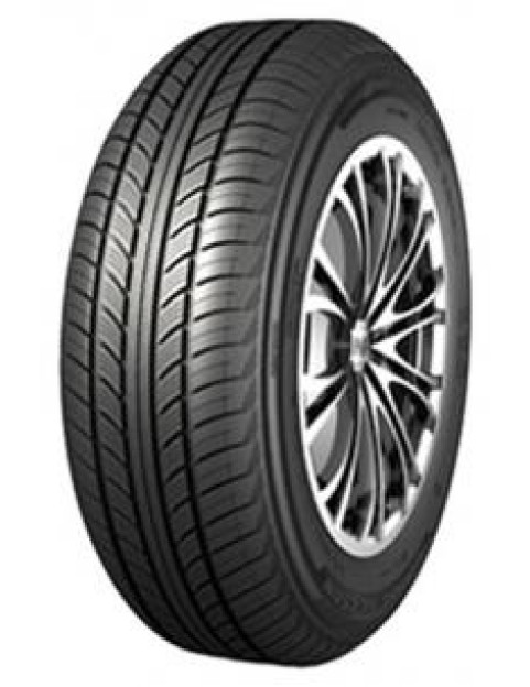 Nankang N-607 205/70 R15 96H  не шип