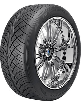 Nitto NT 420S 235/55 R18 104V
